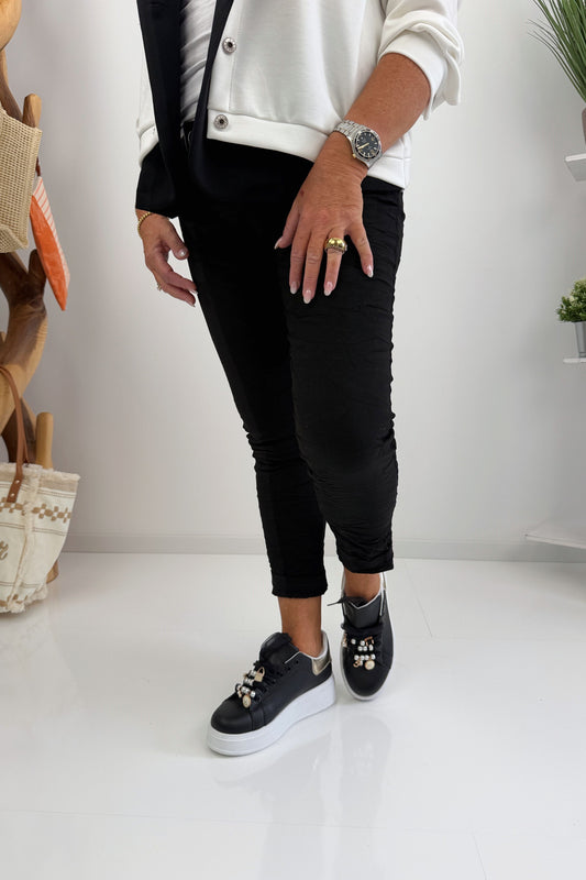 Bequeme Joggpant in Schwarz (38-42/44)