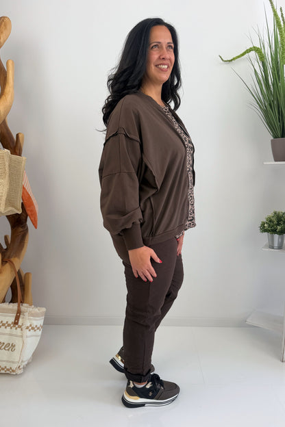 Stylische Sweatjacke in Chocolate (40-44/46)