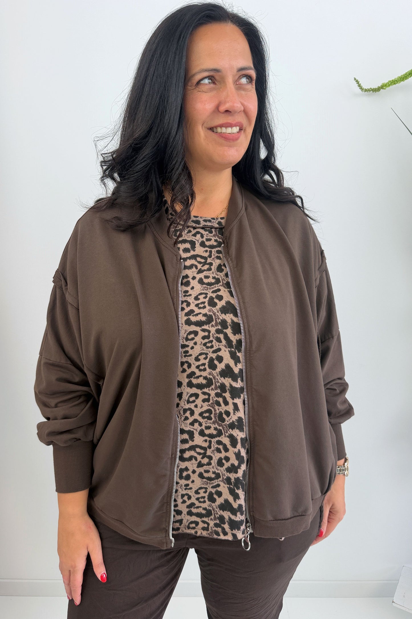 Stylische Sweatjacke in Chocolate (40-44/46)