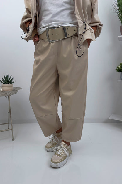 Kunstleder-Hose in elegantem Beige (38-42)