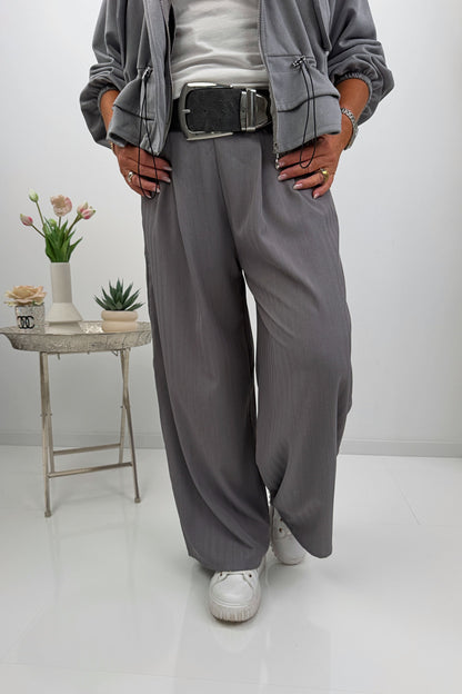 Bequeme Hose in Grau (38-42)