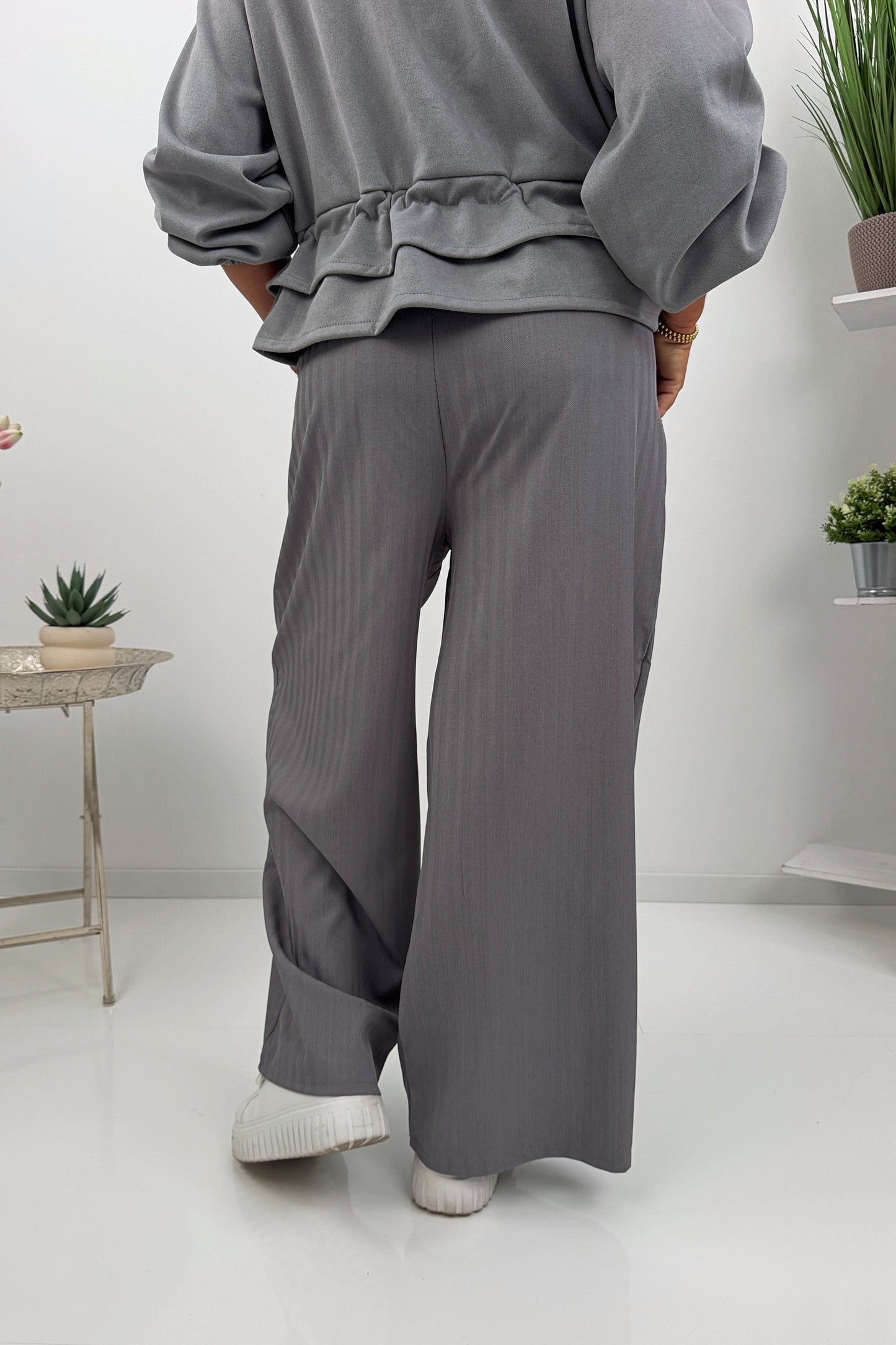 Bequeme Hose in Grau (38-42)
