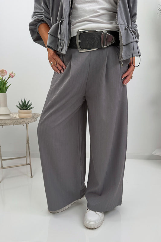 Bequeme Hose in Grau (38-42)