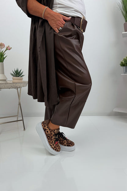 Kunstleder-Hose in elegantem Chocolate (38-42)