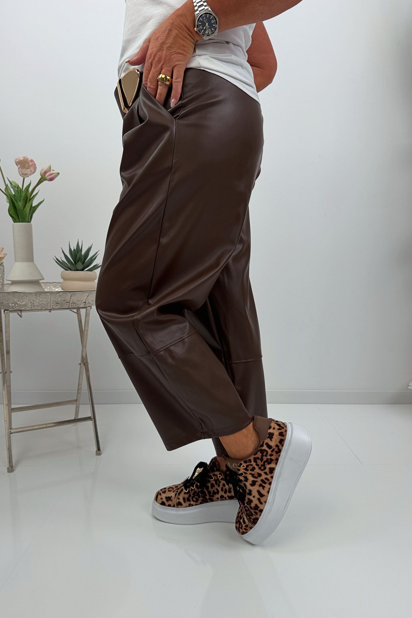 Kunstleder-Hose in elegantem Chocolate (38-42)