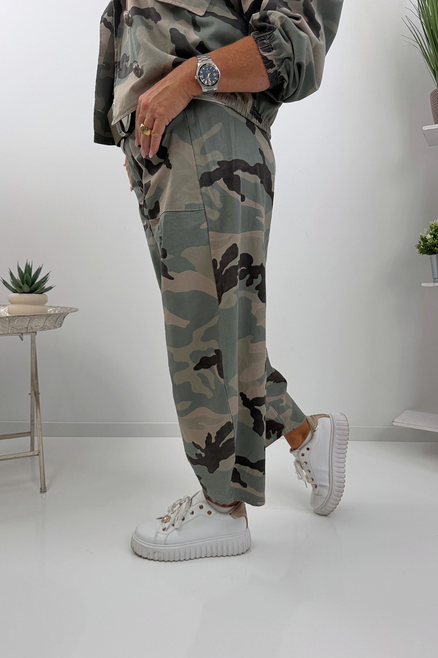 Modische Hose im angesagten Khaki-Camouflage-Look (38-42)