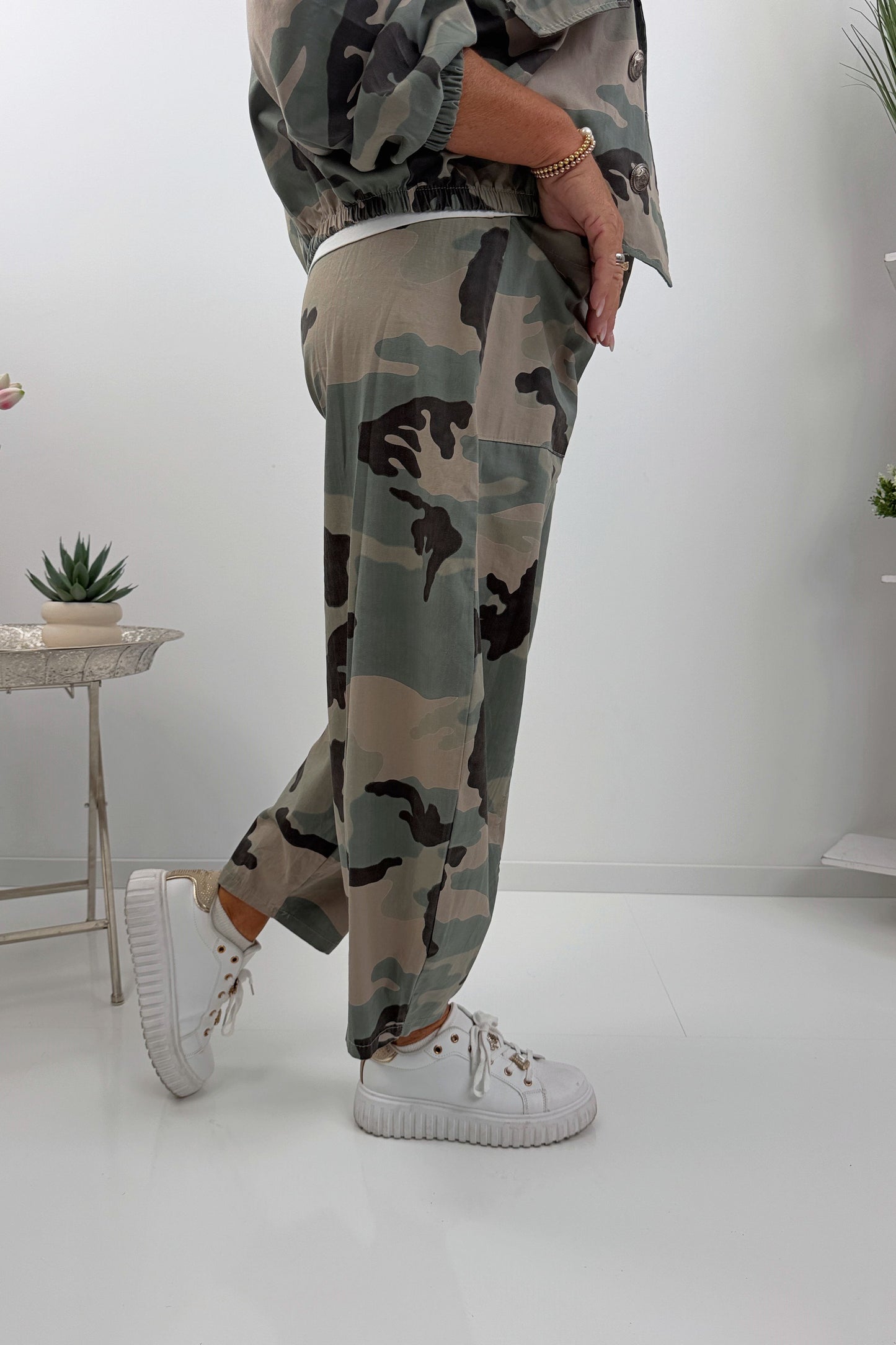 Modische Hose im angesagten Khaki-Camouflage-Look (38-42)