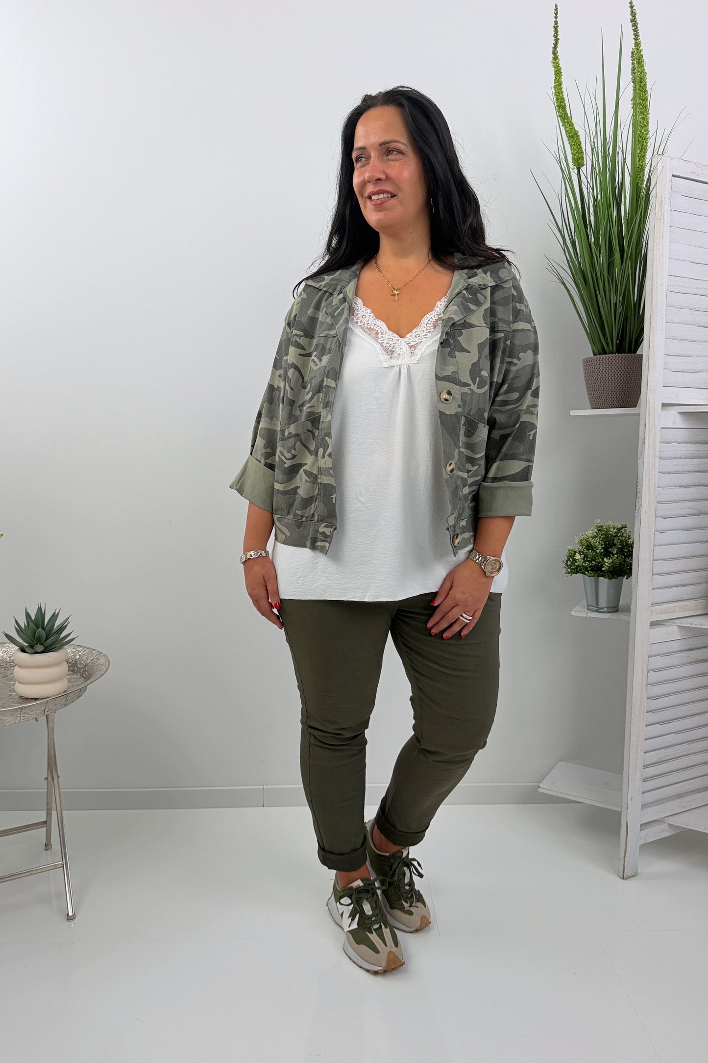 Trendige Jacke im Khaki-Camouflage-Design (38-44)