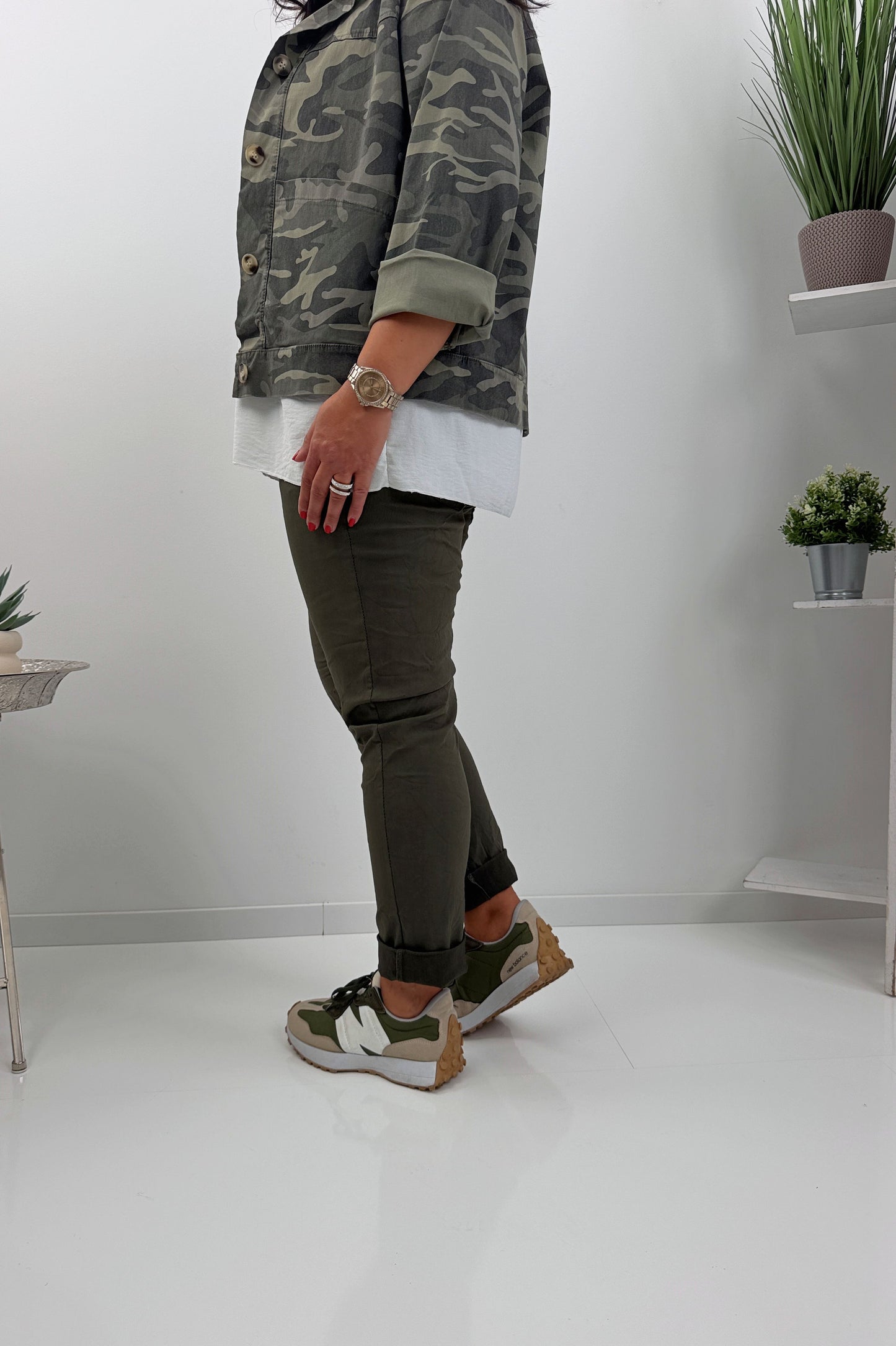 Trendige Jacke im Khaki-Camouflage-Design (38-44)