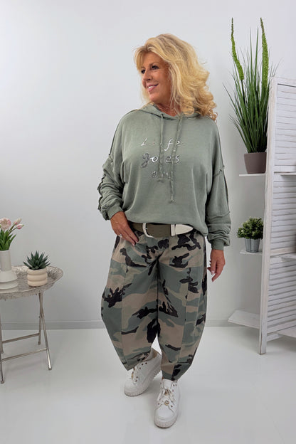 Modische Hose im angesagten Khaki-Camouflage-Look (38-42)