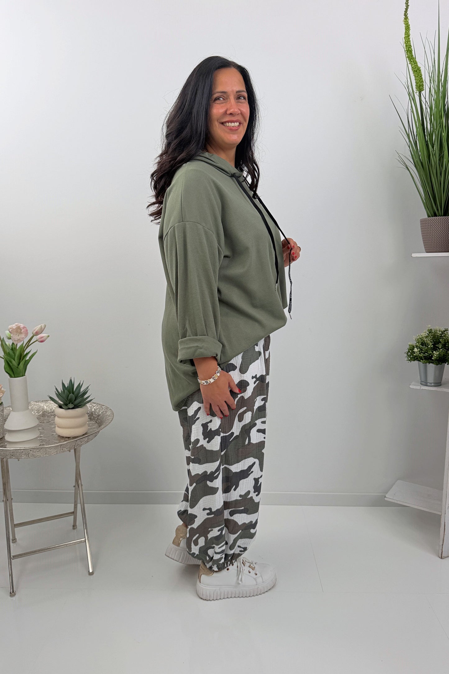 Stilvolles Sweatshirt in Military Green (42-46)