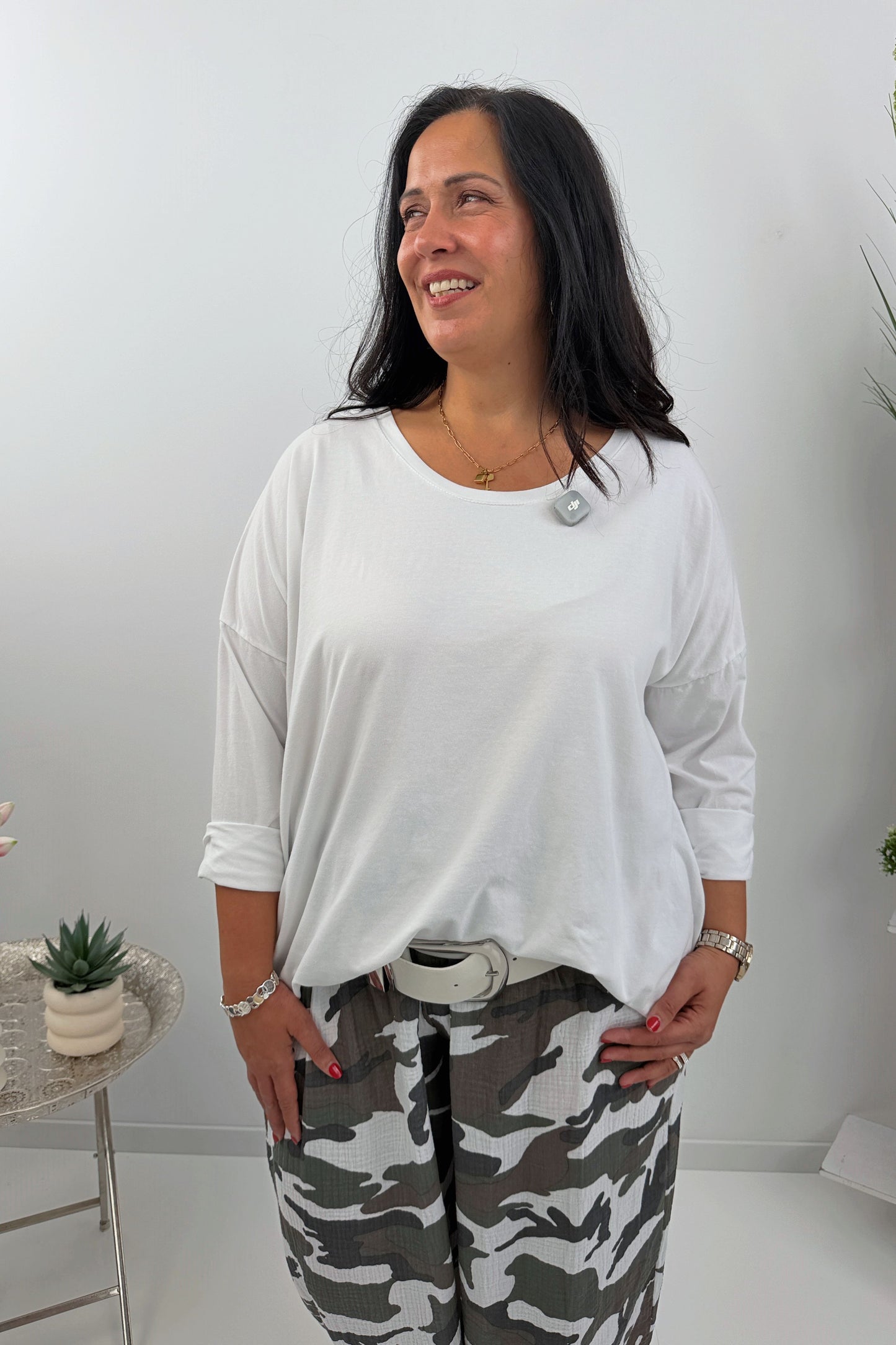Longshirt in klassischem Weiß mit modernem Schnitt (42-46/48)