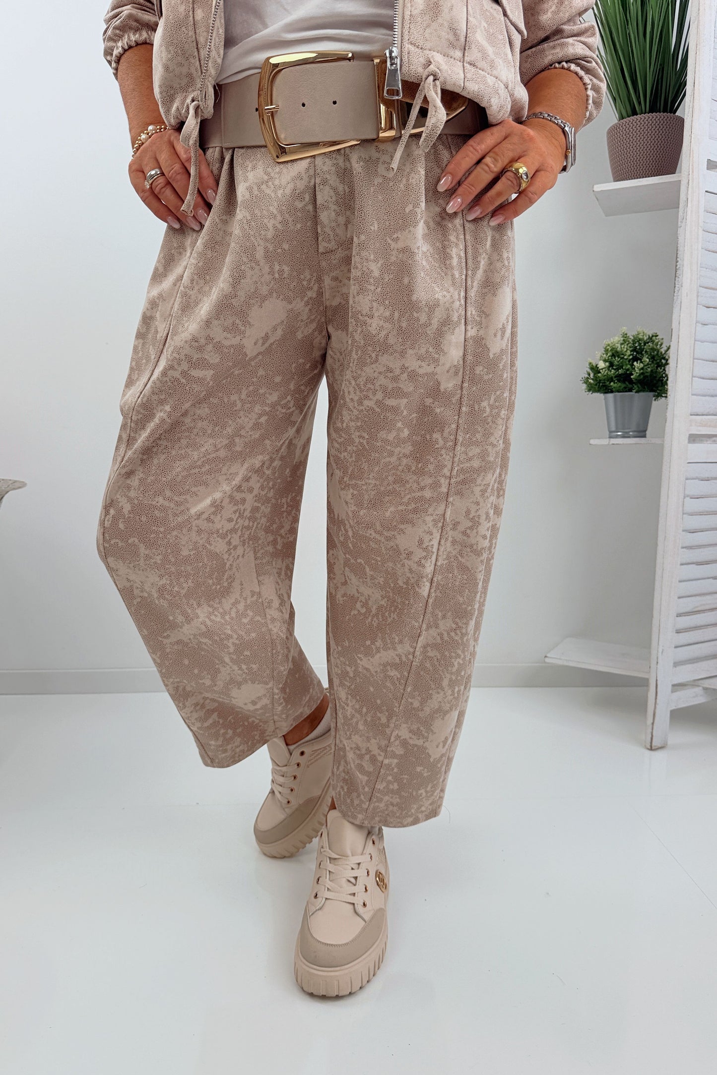 Stilvolle elegante Hose in Beige (38-42)