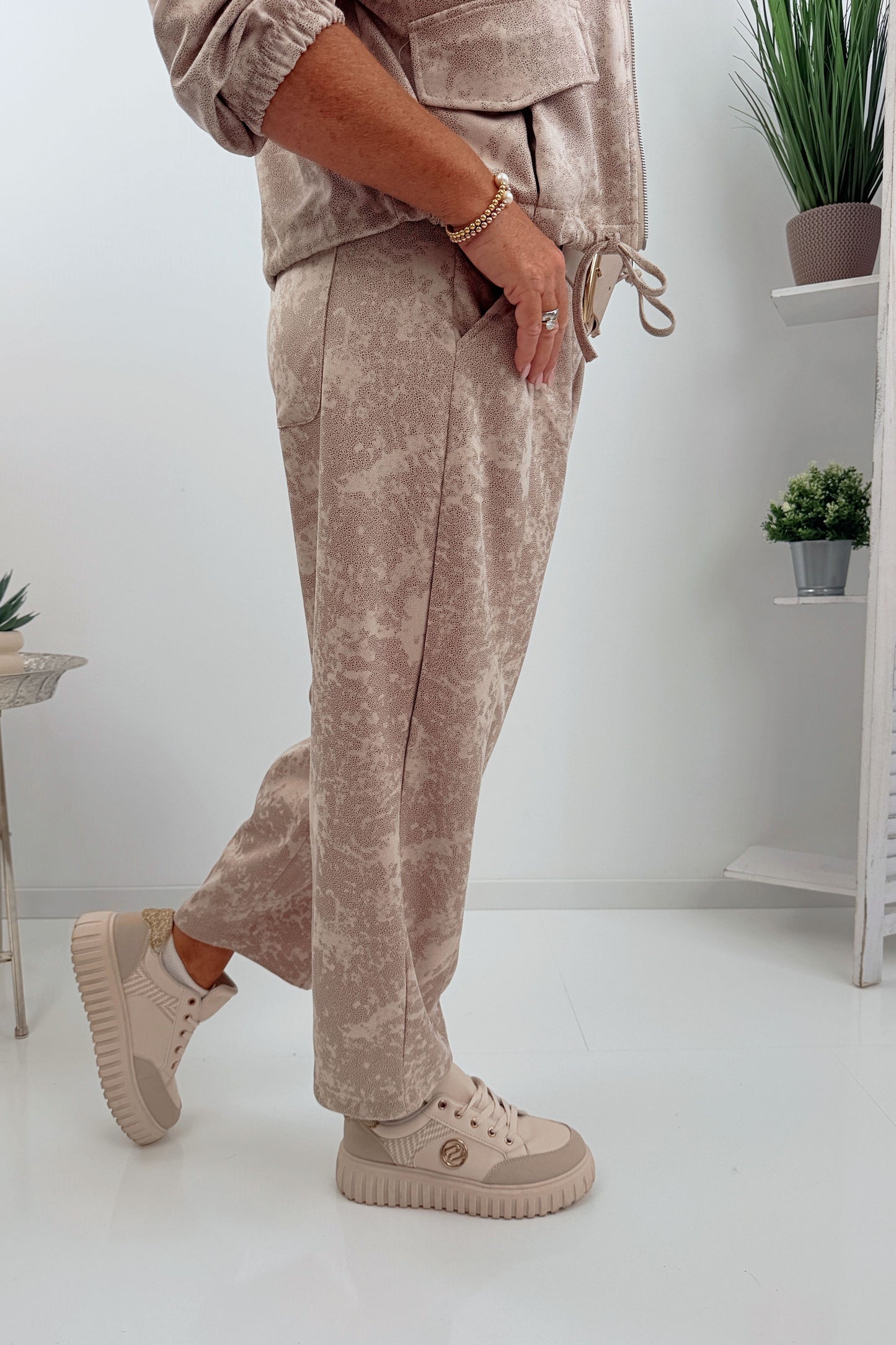 Stilvolle elegante Hose in Beige (38-42)