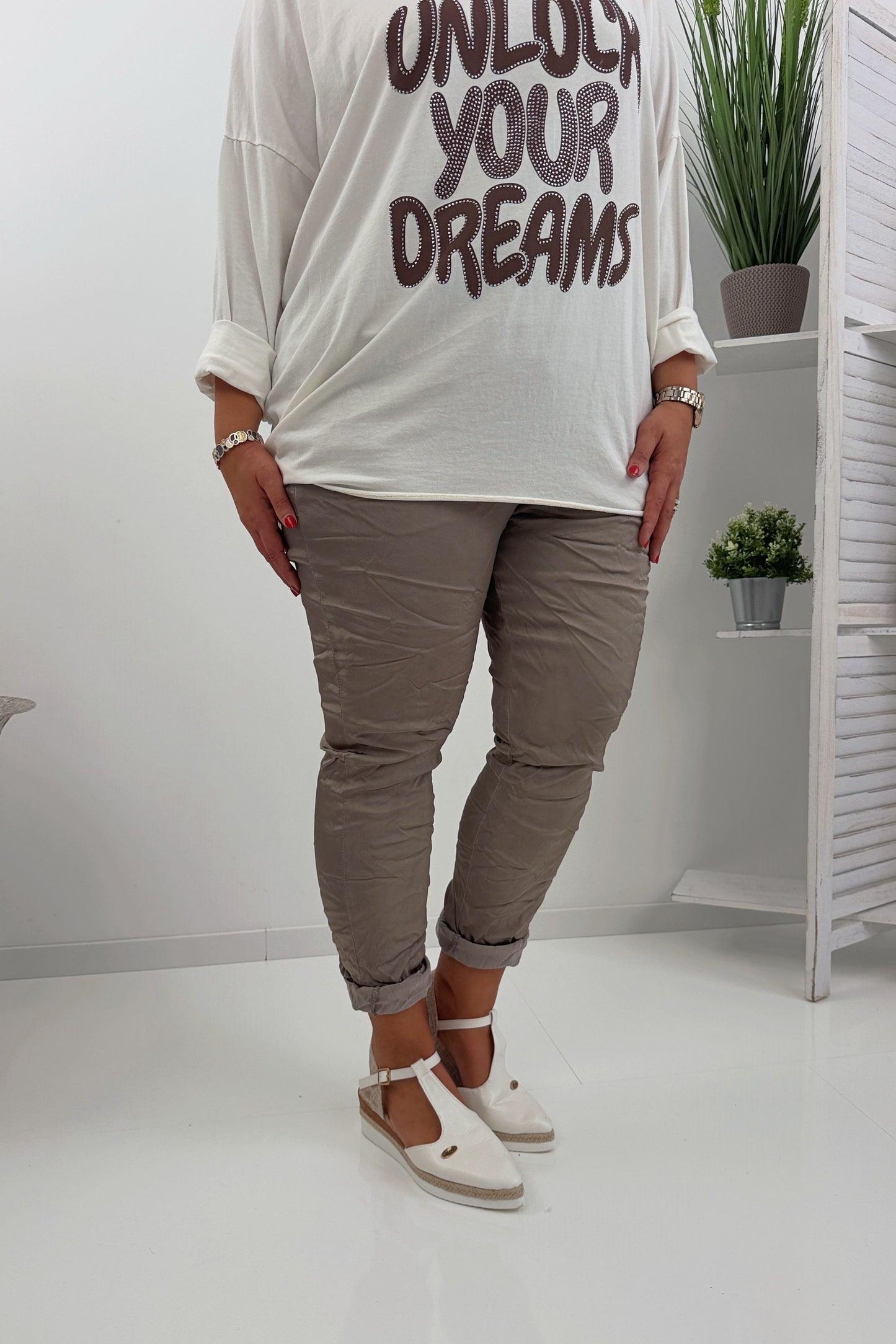 Lässige Jogpant in Taupe (42-46)