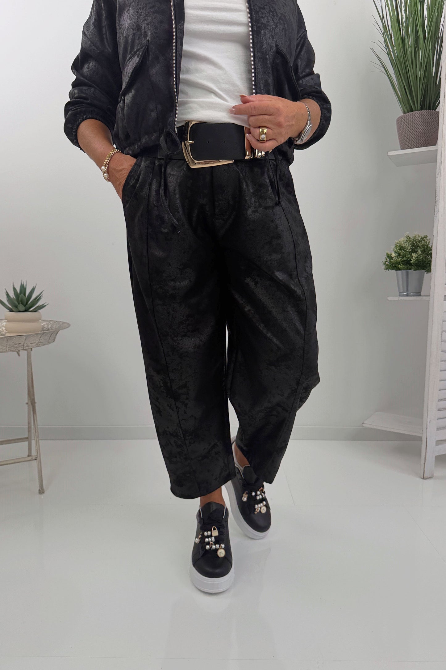 Stilvolle elegante Hose in Schwarz (38-42)