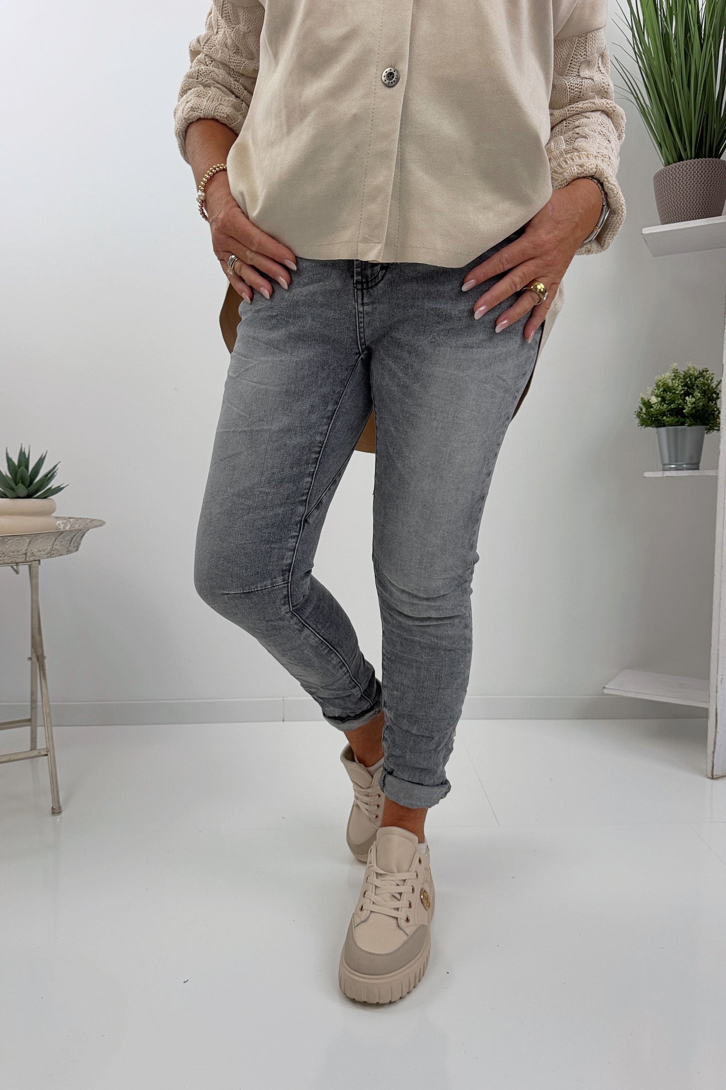 Modische Jeans in Grey Stone Wash (S,M,L,XL)