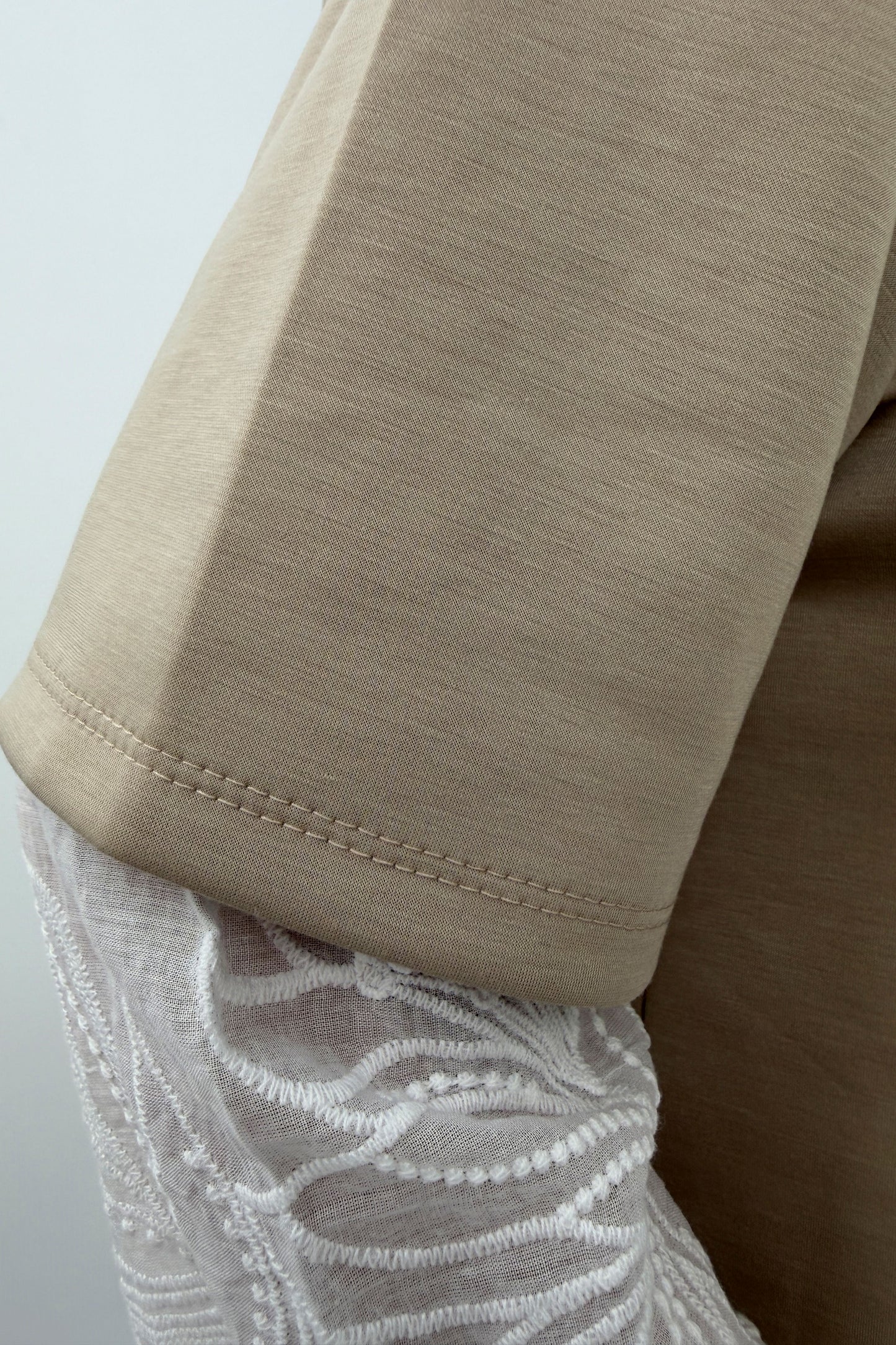 Trendiges Shirt in Beige (38-44)