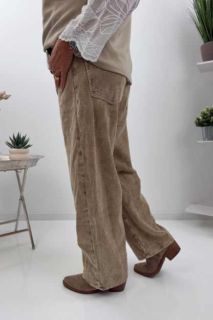 Modische Cordhose (38-42)