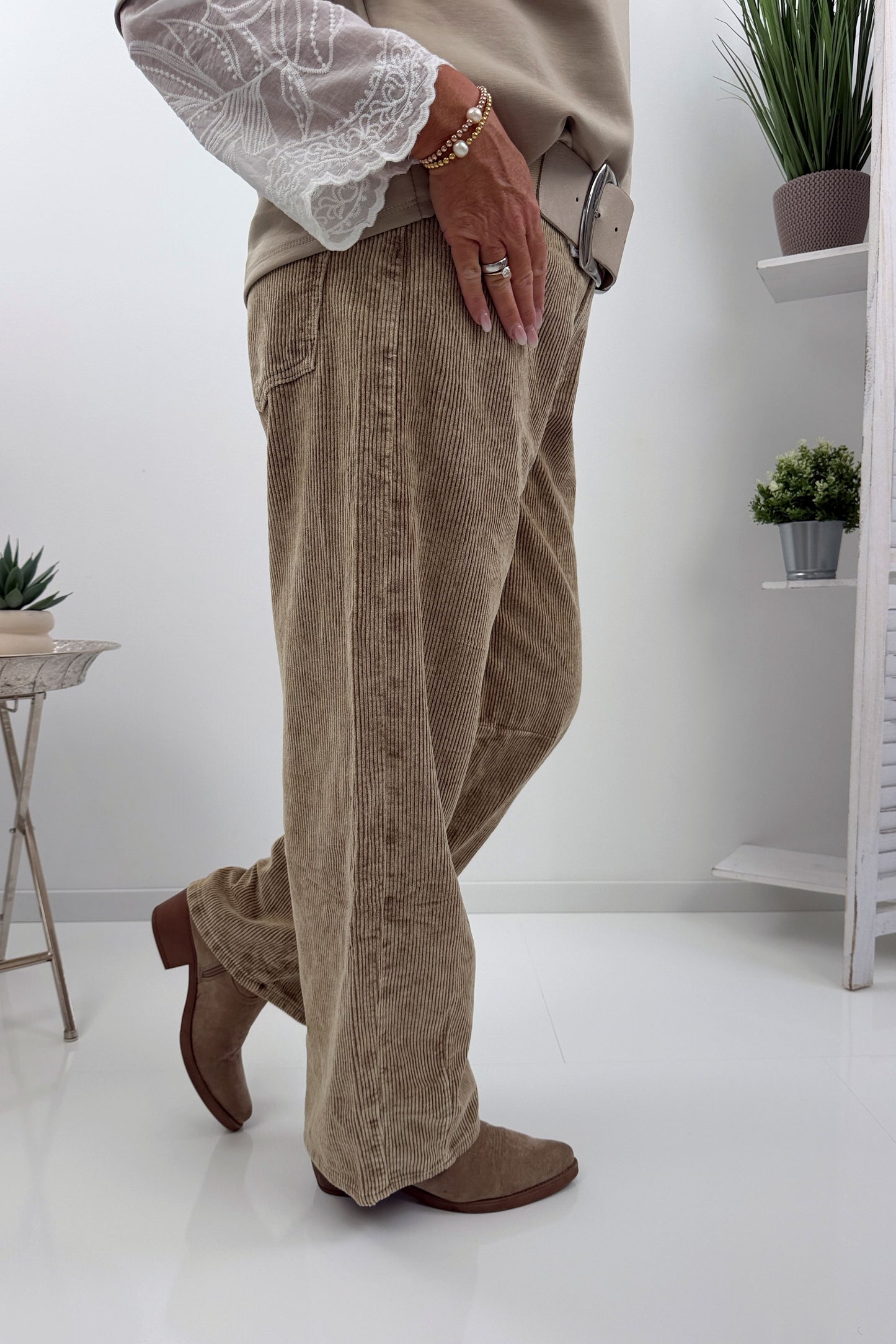 Modische Cordhose (38-42)