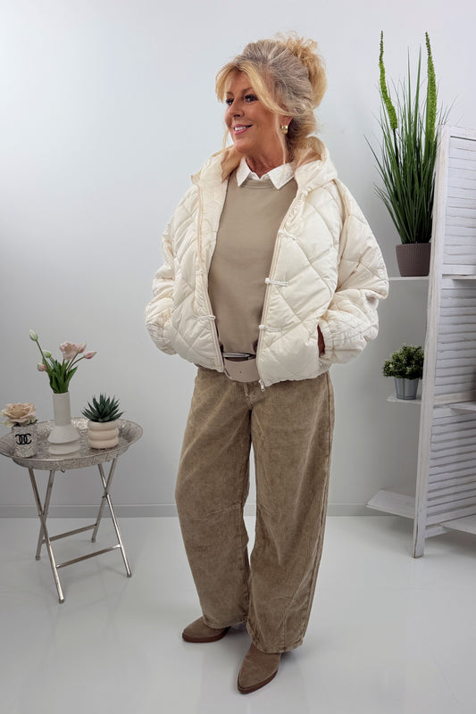 Modische Cordhose (38-42) RESTOCK: Lieferdatum ca. 12.08.2026