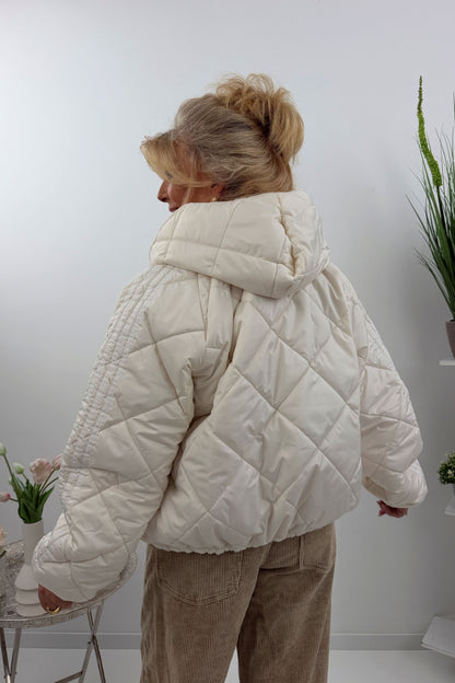 Stylische Steppjacke in Ecru (38-44)