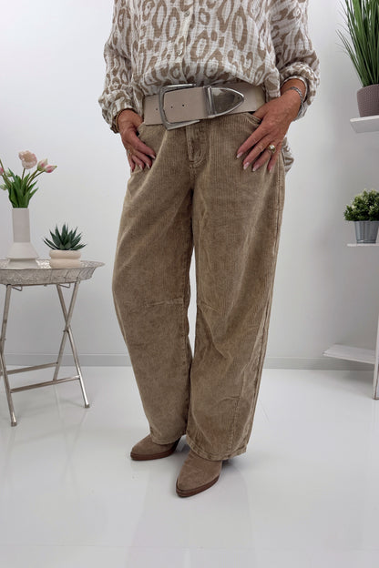 Modische Cordhose (38-42)