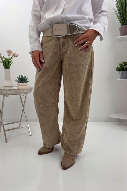 Modische Cordhose (38-42)