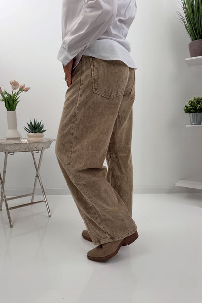 Modische Cordhose (38-42)