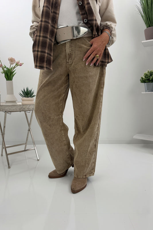 Modische Cordhose (38-42)
