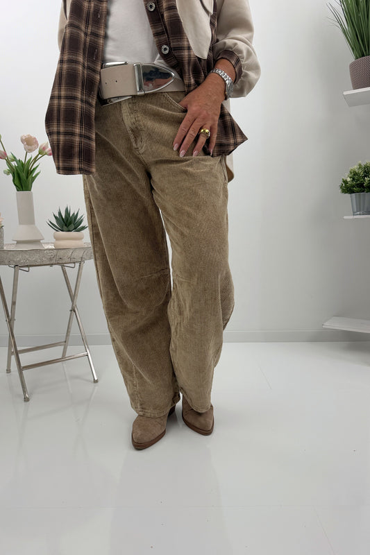 Modische Cordhose (38-42)