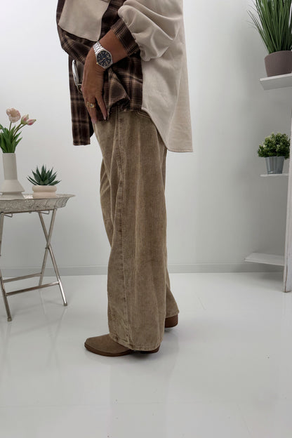 Modische Cordhose (38-42)
