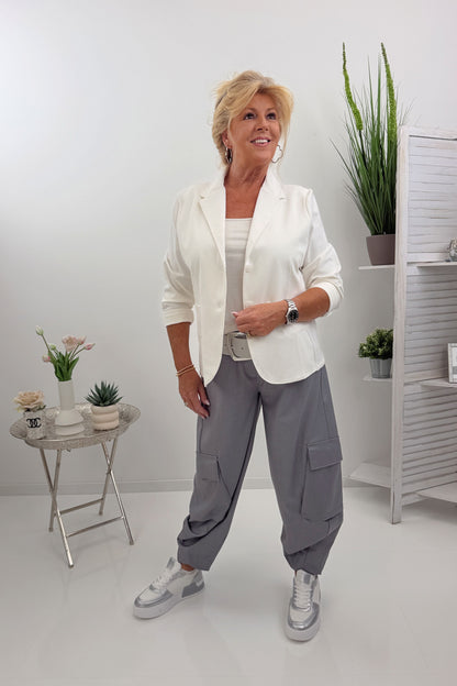 Moderne Hose in Grau (40-42)