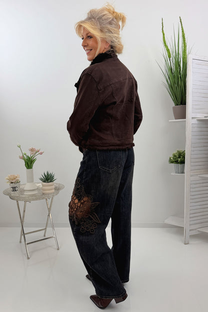 Jeans mit Blumenmotiv in Schwarz und Schokofarben (M-XL)