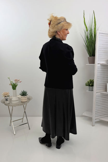 Moderner Lederrock in Schwarz (38-42)