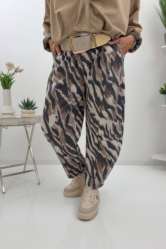 Moderne Hose im Zebralook (40-42/44)