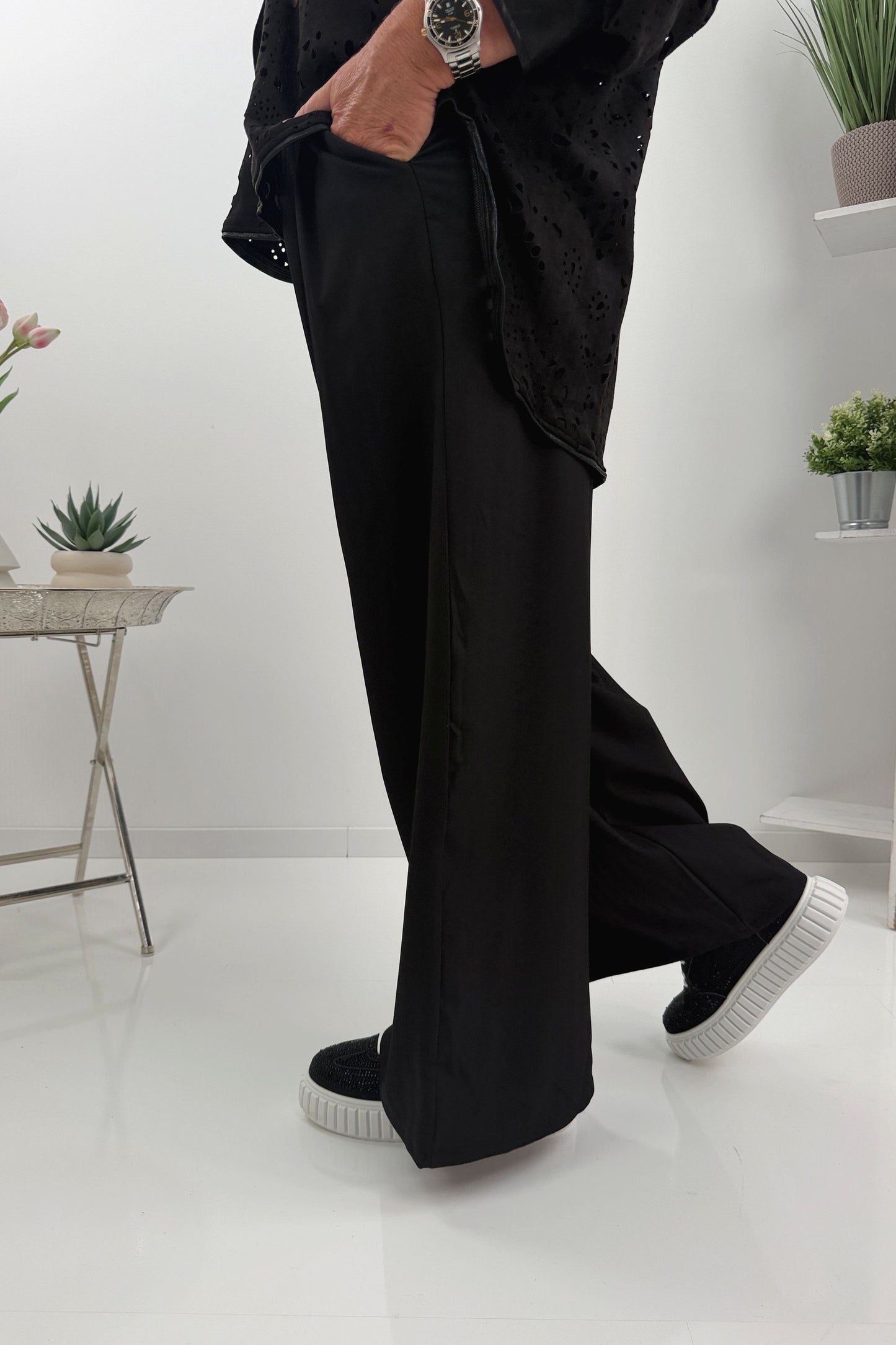 Stylische Hose in Schwarz (38-42)