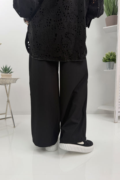 Stylische Hose in Schwarz (38-42)