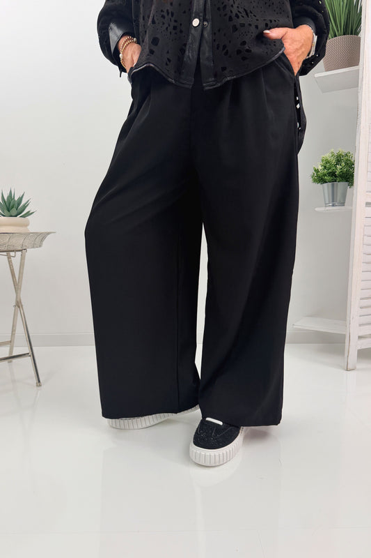 Stylische Hose in Schwarz (38-42)