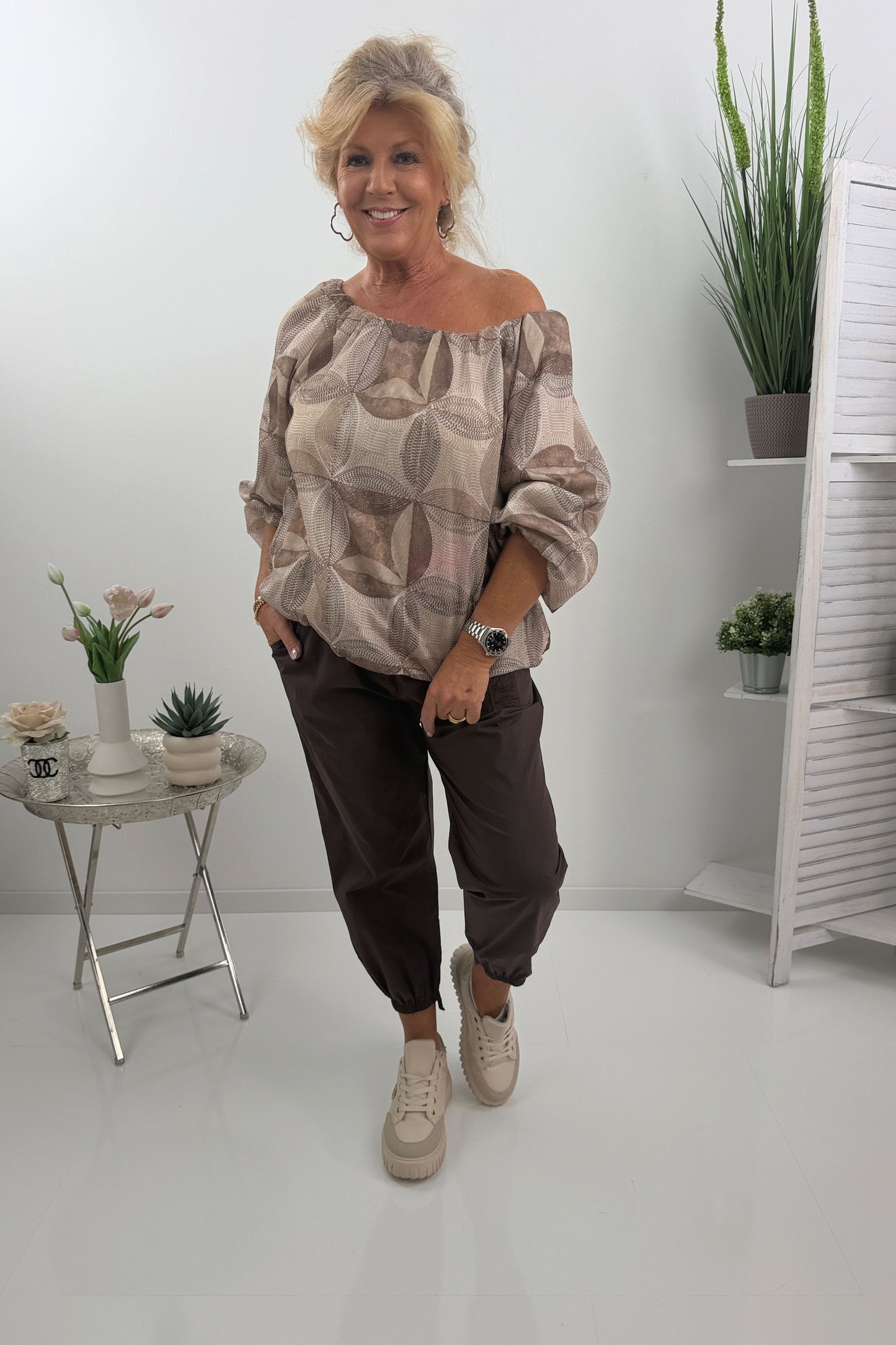 Bluse mit Stylischen Muster in Beige (38-44)