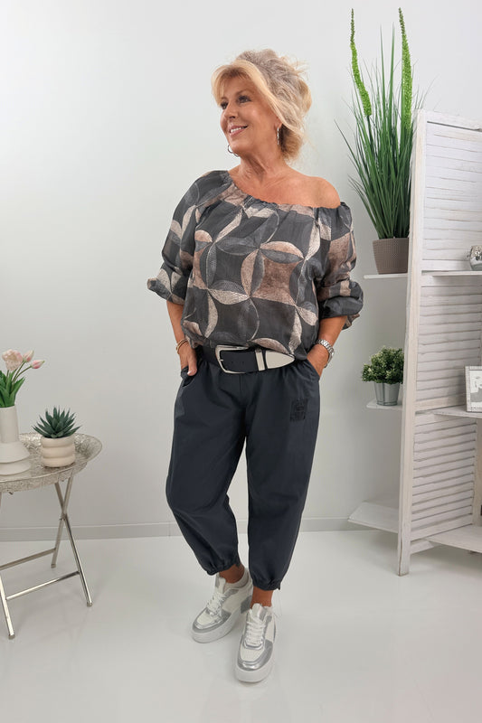 Bluse mit Stylischen Muster in Grau (38-44)