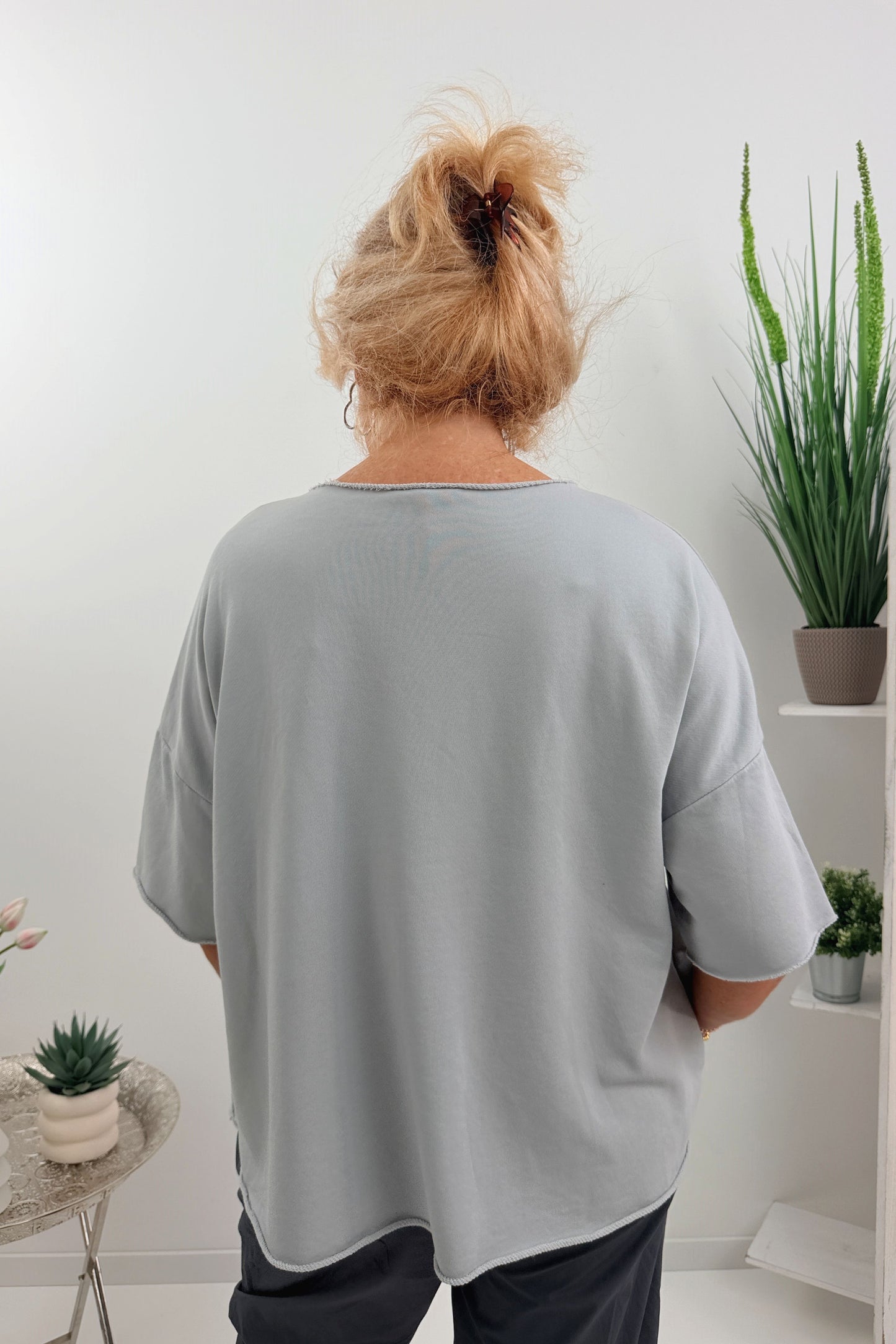 Sommer-Shirt in Hellem Grau (40-46)