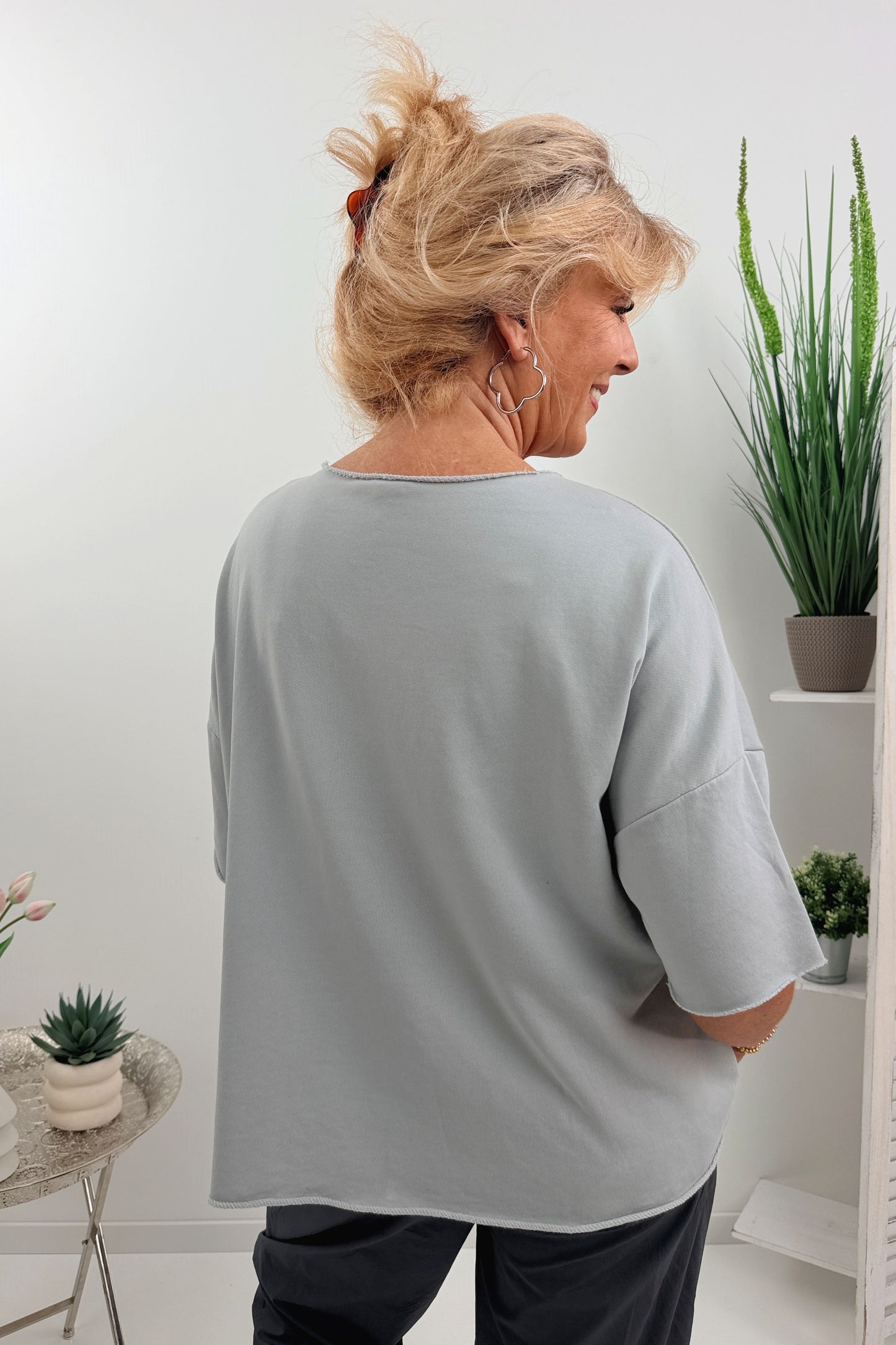 Sommer-Shirt in Hellem Grau (40-46)