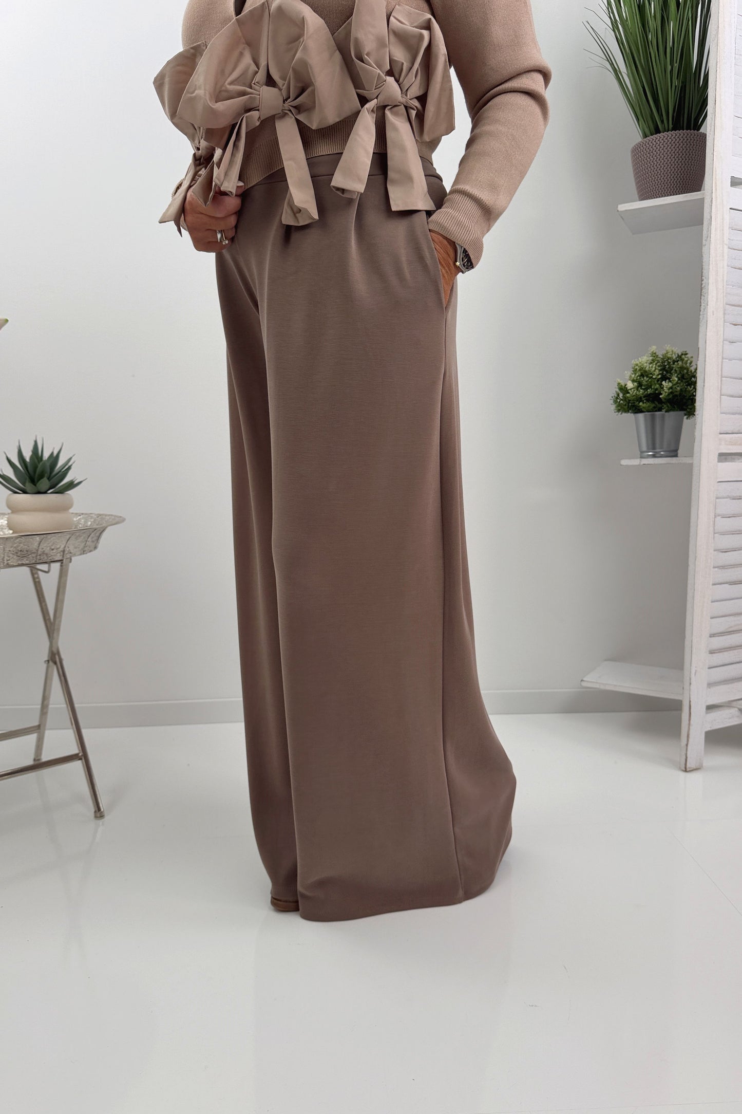 Moderne Hose in Taupe  (38-42)