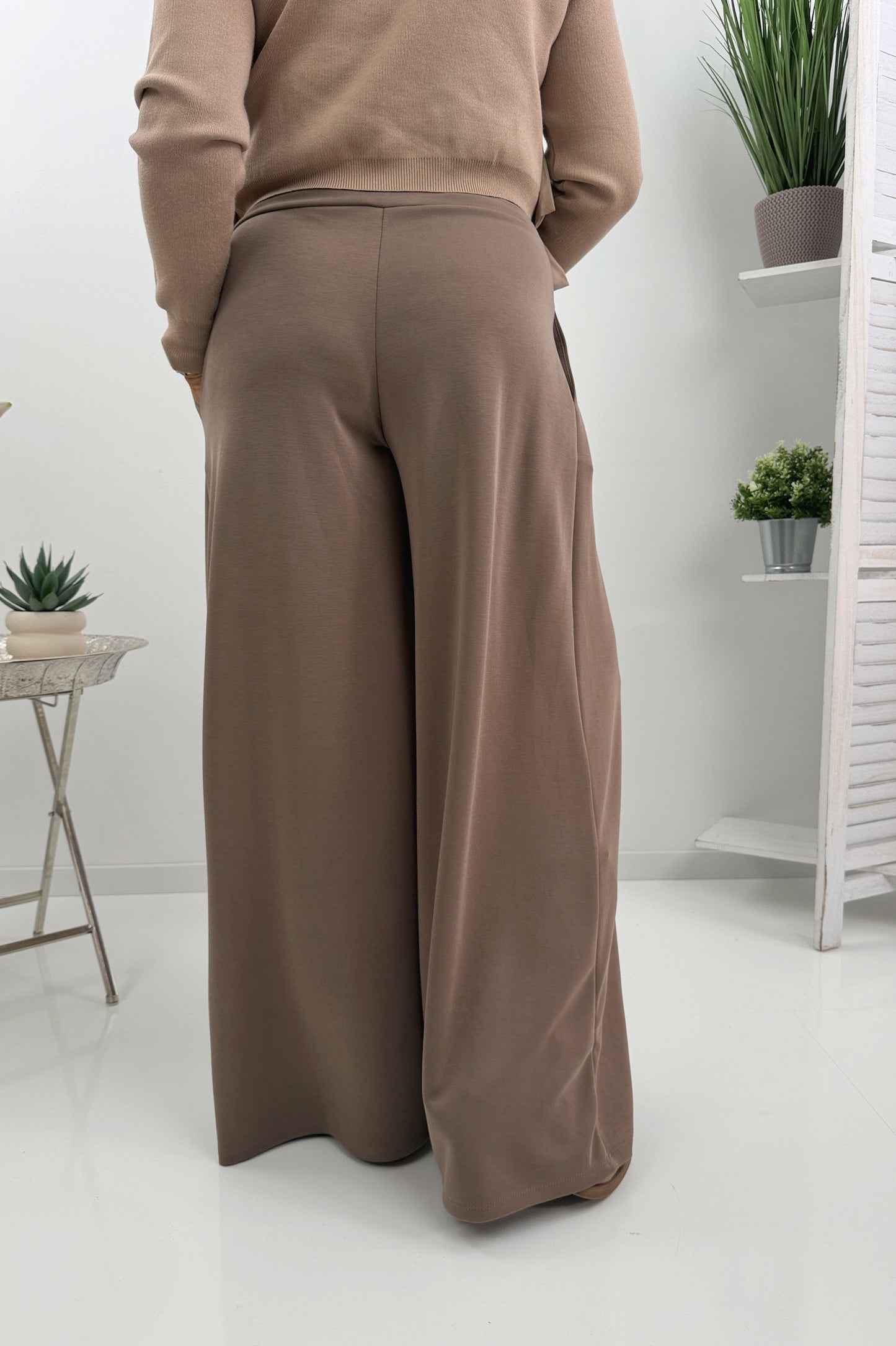 Moderne Hose in Taupe  (38-42)