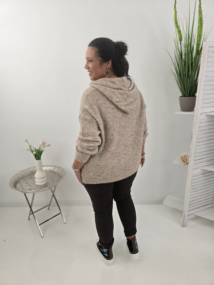 Lässiger Pullover in zeitlosem Sand mit sportiver Kapuze  (38-44)