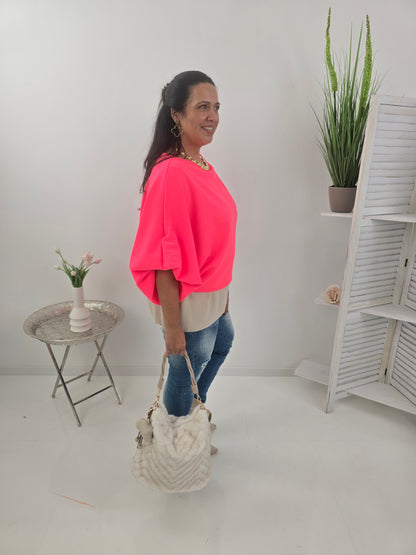 Lässiges Sweatshirt im auffälligen Neon- Pink mit femininem U-Boot-Ausschnitt (36-42+)
