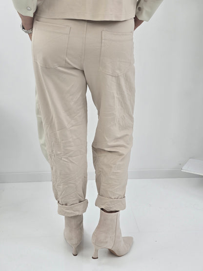 Ausgefallene Joggpant in Beige mit besonderem Materialmix (38-42)
