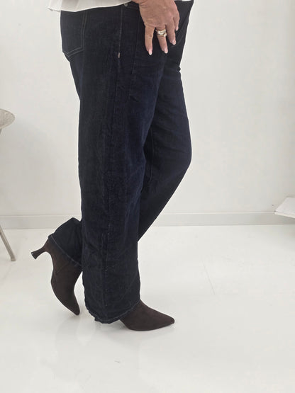Moderne Barrel-Jeans in klassischem Dunkelblau (S:36, M:38, L:40,XL:42/44)