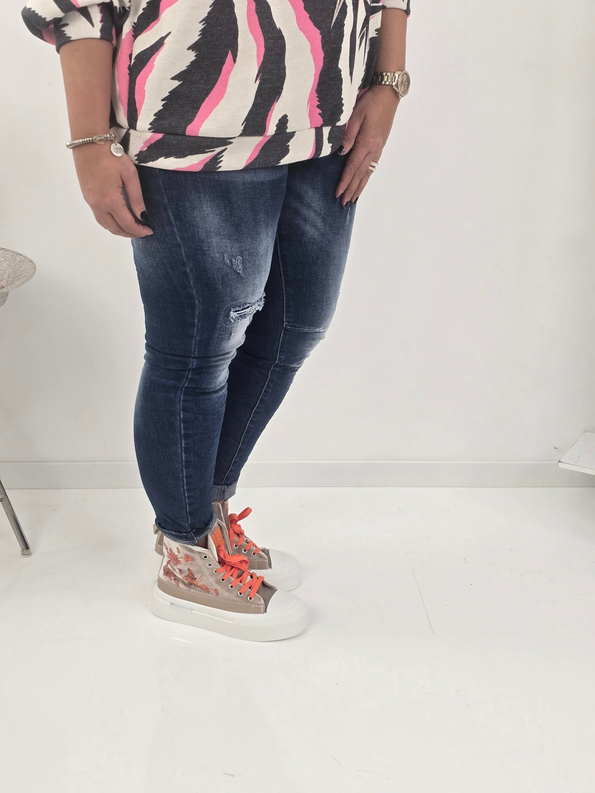 Lässige Jeans in Dark Blue mit angesagter Used- Optik (S,M,L,XL)